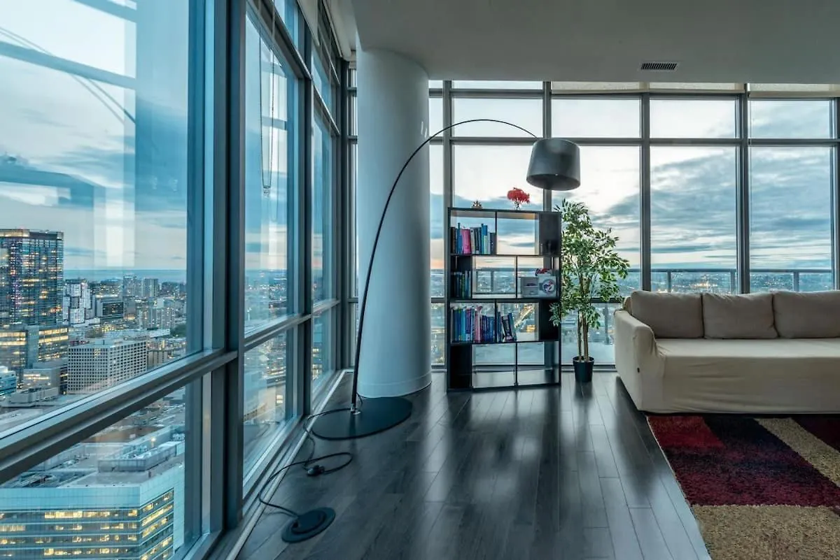 Homestay Urban Explore Canada